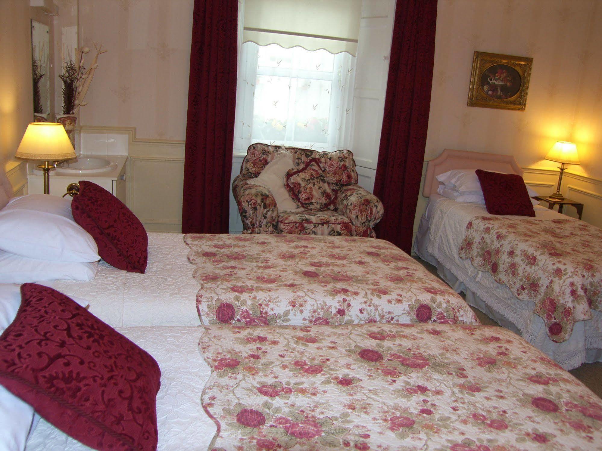 Comelybank Guesthouse Crieff Eksteriør billede